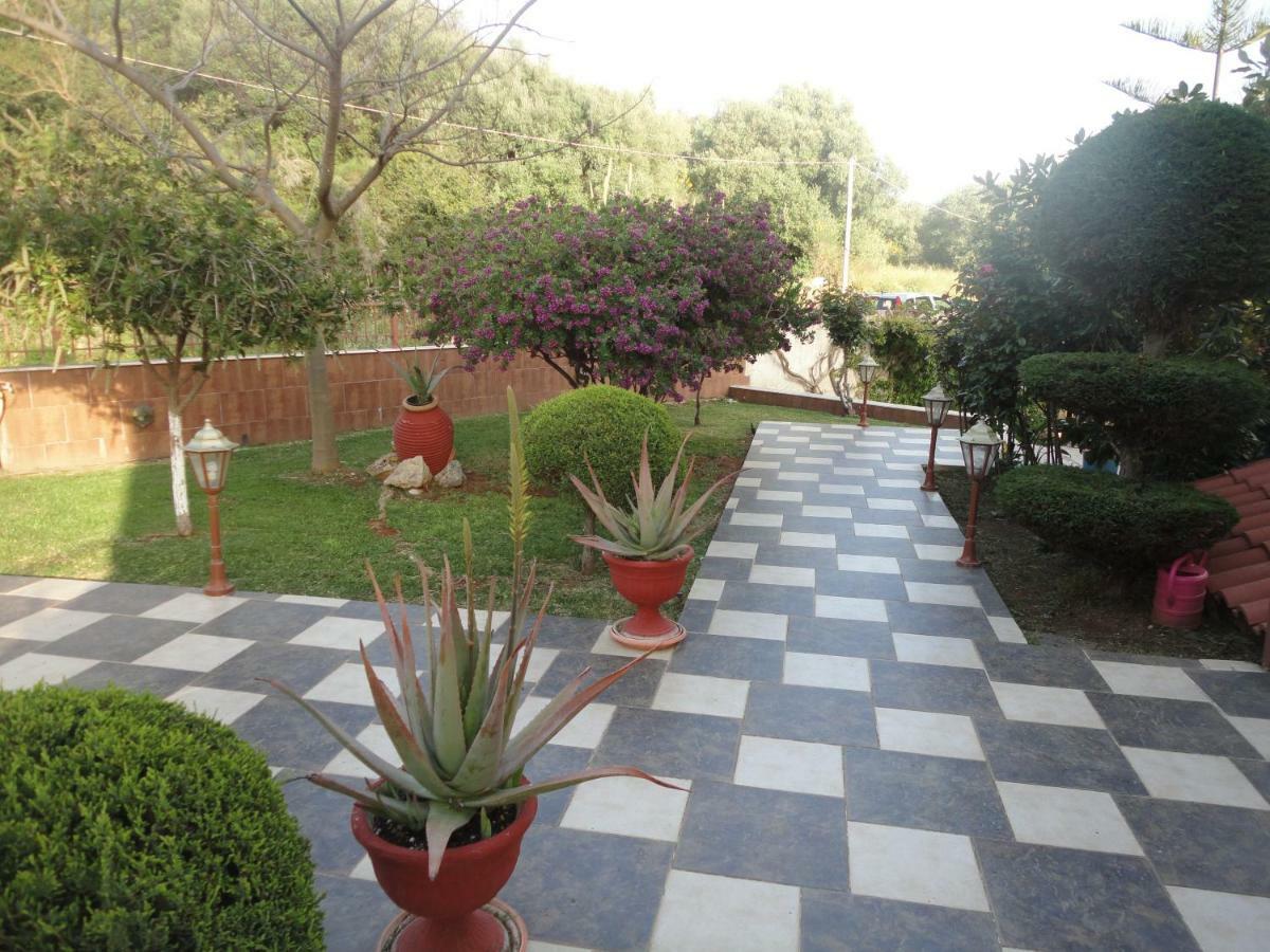 Villa Elpida สโวโรนาตา ภายนอก รูปภาพ